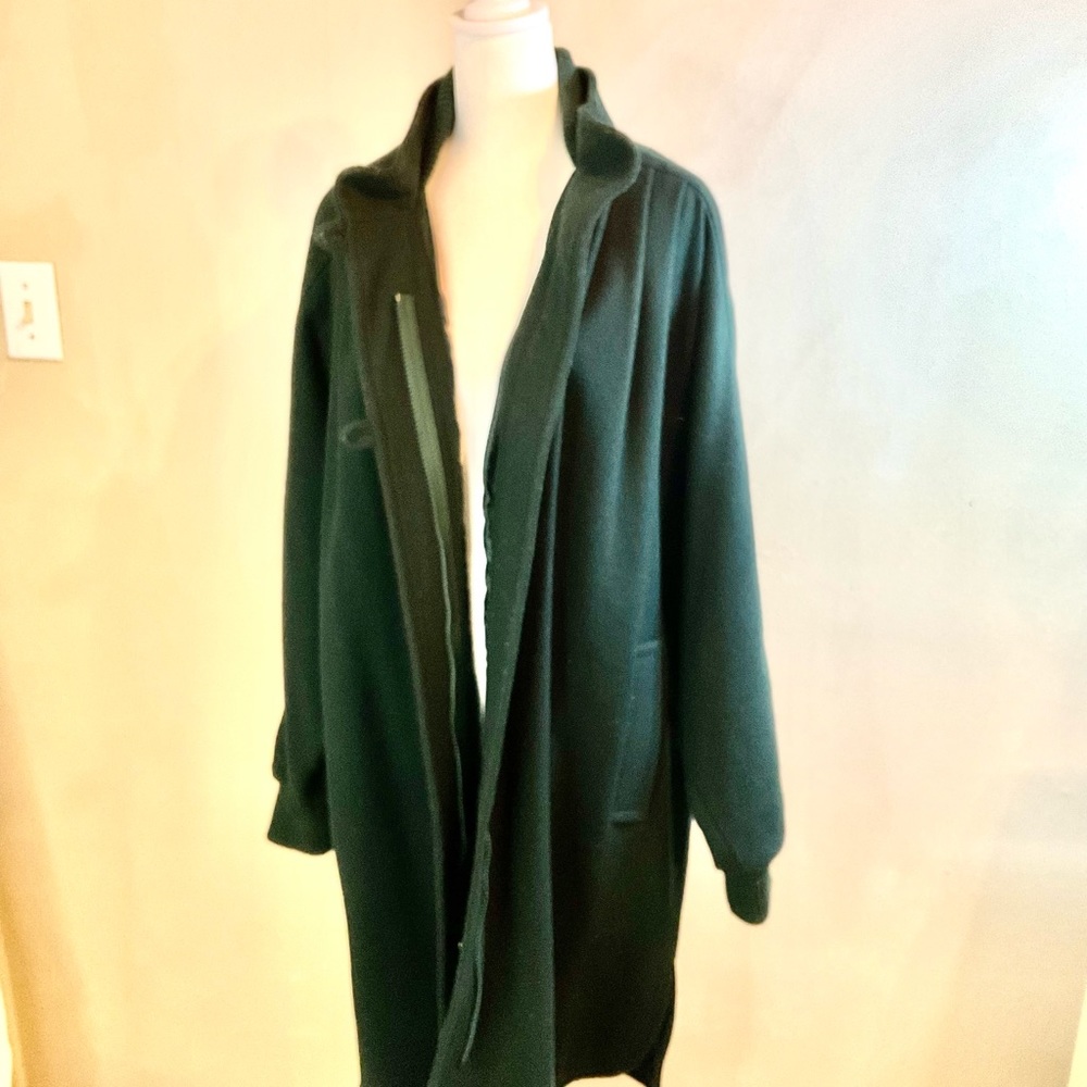 Herman Kay Vintage coat hunters green. SIze M, mint condition quality made.